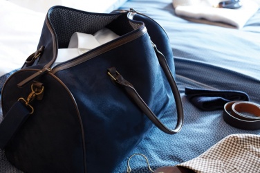 Logotrade werbemittel das Foto: VINGA Hunton Weekendbag