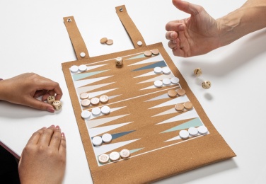 Logotrade Werbeartikel das Foto: Britton faltbares Backgammon und Damespiel Set aus Kork