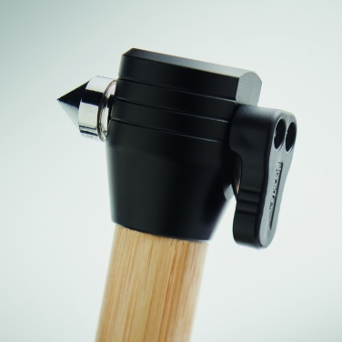 Logotrade Firmengeschenke das Foto: 3-in-1 Bambus-Taschenlampe mit Nothammer und Sicherheitsgurt-Schneider