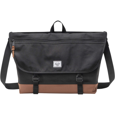 Logotrade Werbegeschenke das Foto: Herschel Cove recycelte Umhängetasche 22,5 L