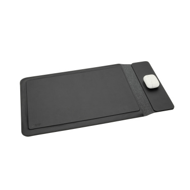 Logotrade Geschäftsgeschenke das Foto: Swiss Peak magnet. 15,6" Laptop-Sleeve mit 15W Ladefunktion
