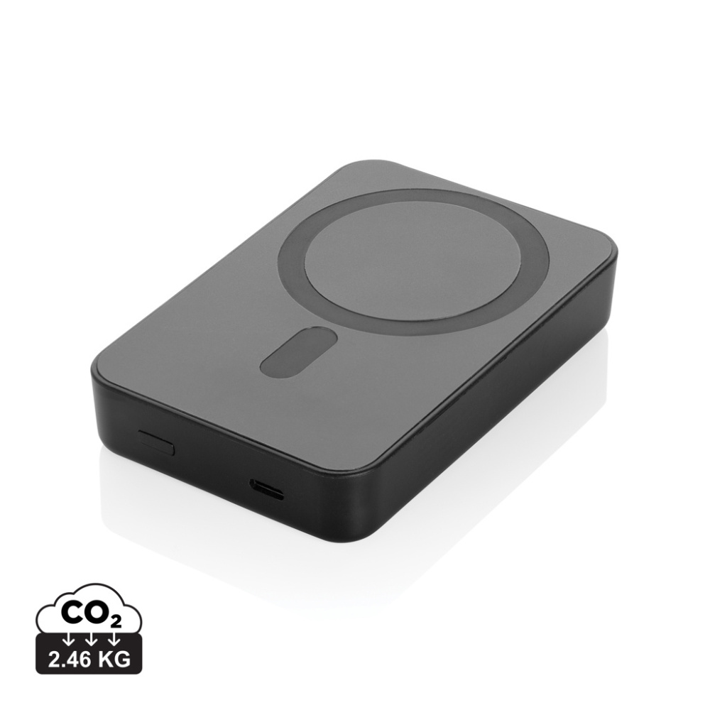 Logotrade Logogeschenke das Foto: Amporia 10.000mAh magnetische Powerbak aus RCS rec. ABS