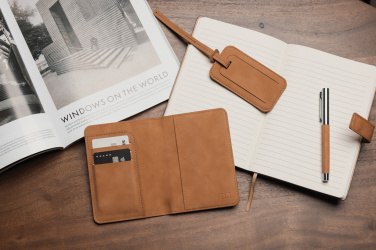 Logotrade Werbegeschenke das Foto: VINGA Bosler RCS Kofferanhänger