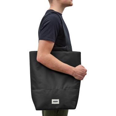 Logotrade Logogeschenke das Foto: Black+Blum isolierte 16L Trage- & Kühltasche