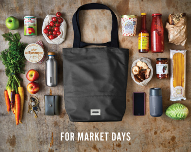 Logotrade Firmengeschenke das Foto: Black+Blum isolierte 16L Trage- & Kühltasche