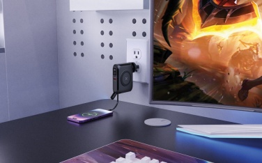 Logotrade corporate gift picture of: Urban Vitamin Oxnard 5 in 1 65W universal charger