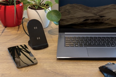 Logotrade promotional merchandise image of: RCS recycled plastic double coil wireless stand 15W