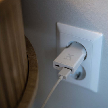 Logo trade promotional giveaways image of: Xtorm XG2SL033 Go2 SlimLine 33W charger