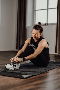 Logotrade reklaamkingituse foto: VINGA GRS RPET spordirätik, 140 x 70cm