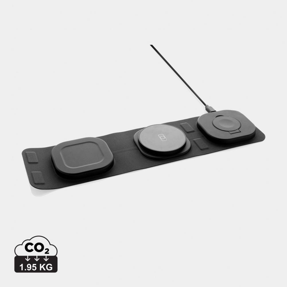 Logotrade reklaamkingituse foto: Swiss Peak RCS rplastist kolm-ühes juhtmevaba 15W reisilaadija