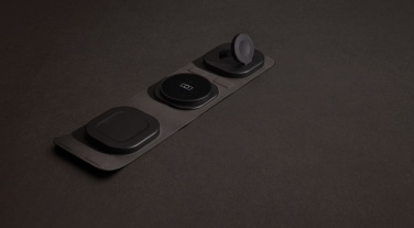 Logotrade ärikingid pilt: Swiss Peak RCS rplastist kolm-ühes juhtmevaba 15W reisilaadija