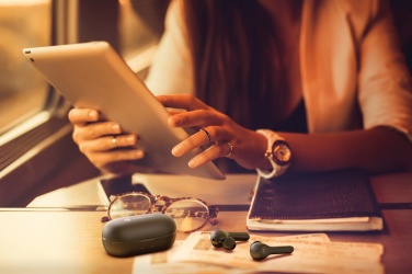 Logotrade ärikingi foto: Motorola IPX5 TWS MOTO nupud 85