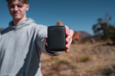 Logotrade ärikingid pilt: Skywave RCS taaskasutatud plastist päikesepatareid