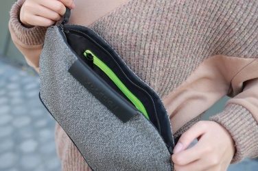 Logo trade firmakingituse pilt: Õlakott Urban Bumbag