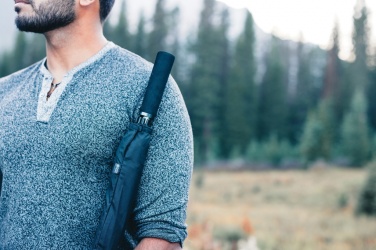 Logotrade reklaamkingitused pilt: Swiss Peak Aware™ ülikerge manuaalne 25-tolline alumiinium vihmavari