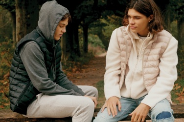 Logo trade firmakingid foto: Iqoniq Meru meeste taaskasutatud polüestrist vest