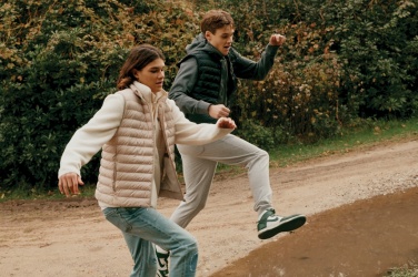 Logo trade firmakingi pilt: Iqoniq Meru meeste taaskasutatud polüestrist vest