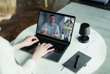 Logo trade meened foto: USB laetav laualamp