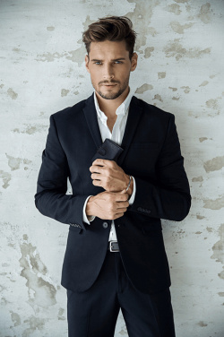 Logo trade ärikingitused foto: Krediit- ja visiitkaartide hoidja