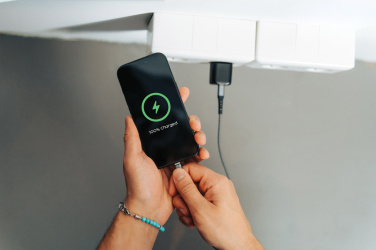 Logo trade reklaamtooted foto: Urban Vitamin Monterey RCS taaskasutatud plastist laadija