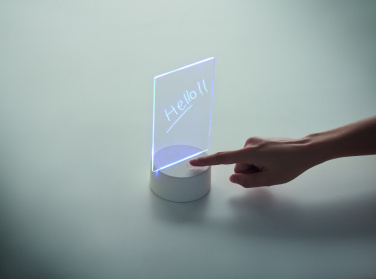 Logotrade meene foto: LEDMEMO valgustatud LED-märkmetahvel