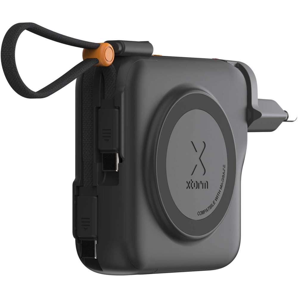 Logotrade meened pilt: Xtorm TravelPro 30W 10 000 mAh 3-ühes reisilaadija
