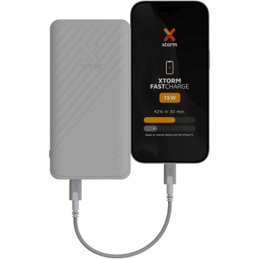 Logotrade liikelahja mainoslahja kuva: Xtorm XG210 Go2 15 W:n ja 10 000 mAh:n pikalatausvirtalähde