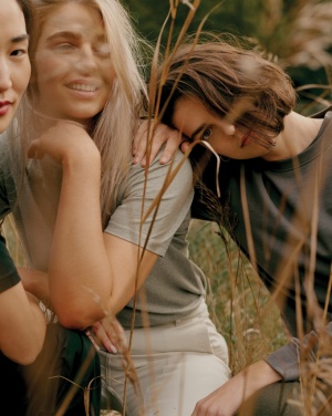 Logotrade liikelahjat mainoslahjat tuotekuva: Iqoniq Sierra kevyt T-paita kierrätetystä puuvillasta