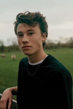 Logotrade liikelahjat mainoslahjat tuotekuva: Iqoniq Sierra kevyt T-paita kierrätetystä puuvillasta