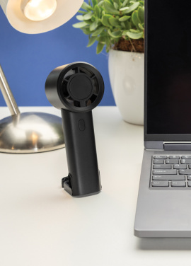 Logotrade mainostuote tuotekuva: Twist RCS -kierrätysmuovinen ladattava tuuletin