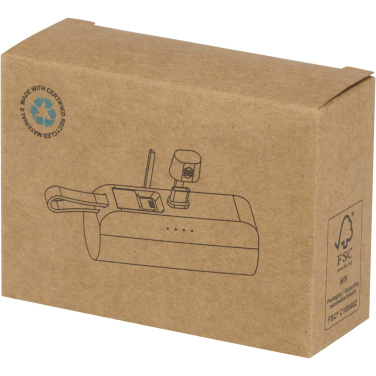 Logotrade reklaminiai produktai nuotrauka: „Alnair“ 5000 mAh 10 W perdirbto plastiko C tipo išorinė baterija su integruotu atlenkiamu stovu ir 2 viename laidu