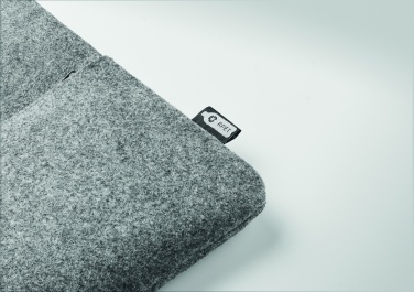 Logotrade Ideja dāvanas foto: RPET filca klēpjdatora soma ar rāvējslēdzēju