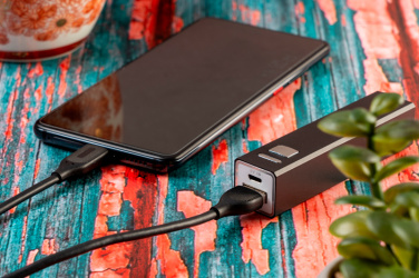 Logotrade korporatīvās dāvanas foto: Metāla jaudas banka PORT HOPE 2200mAh