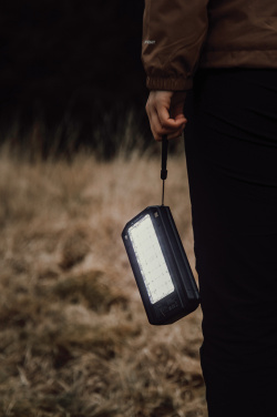 Logotrade biznesa dāvanas foto: Nordic Drift Titan 10.000mAh saules enerģijas lādētājs ar 3 paneļiem