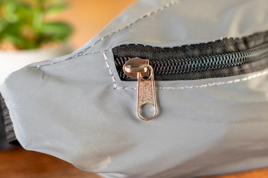 Лого трейд бизнес-подарки фото: Сумка на пояс COSENZA