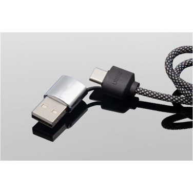 Logotrade reklamprodukter bild: SCX.design C33 Type-C-laddningssladd på 60 W med dubbelupplyst logotyp